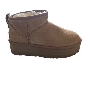 UGG Classic Ultra Mini Platform Boots – Chestnut